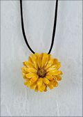 Daisy Pendant in Root Beer