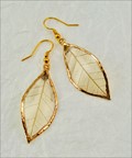 Gold Trimmed Rubber Leaf Earring in Natural Color