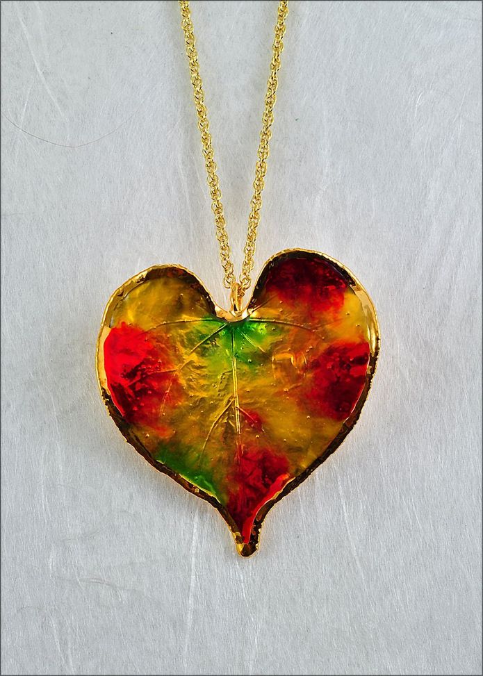 Real Leaf Jewelry | Ivy Leaf Pendant