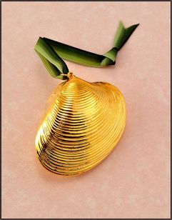 Real Shell Ornament | Calista Clam Ornament