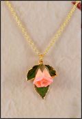 Natural Rose Necklace w/Three Leaves in Cream/Pink