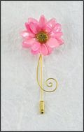 Daisy Stick Pin in Light Pink