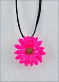Daisy Pendant in Hot Pink