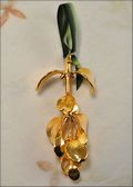 Mistletoe Ornament - Gold