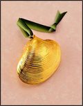 Real Shell Ornament in Gold - Calista Clam